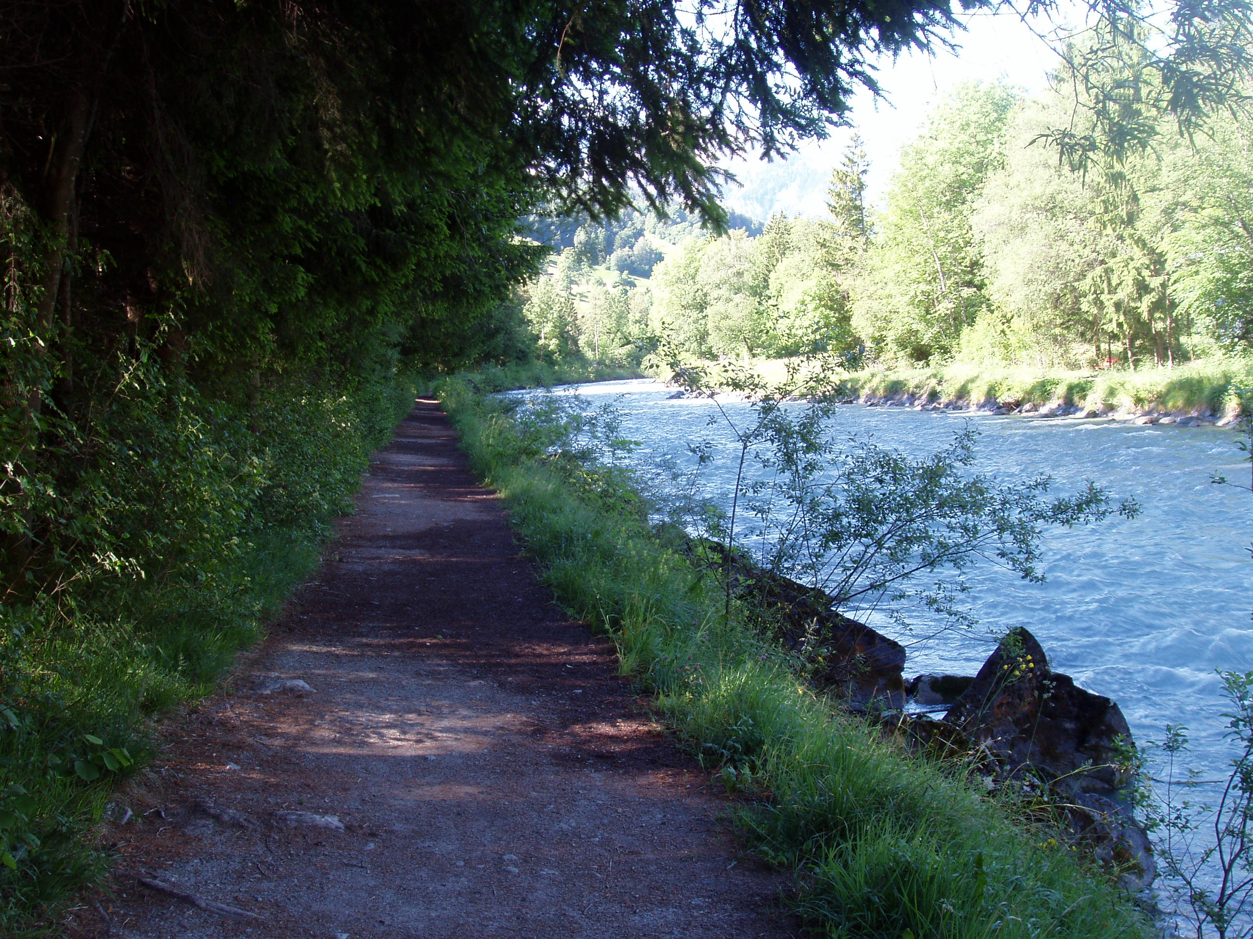 Wanderweg entlang der Kander